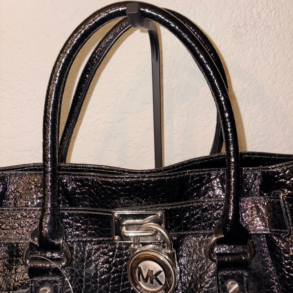 SOLD UNLISTED. Michael Kors Patent Leather Hamilton Bag - Picture 3 of 8
